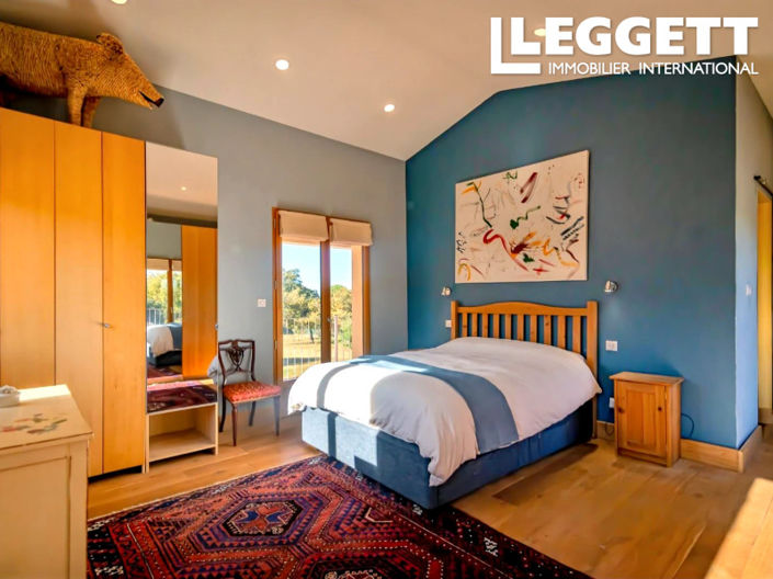 Image No.9-3 Bed House for sale