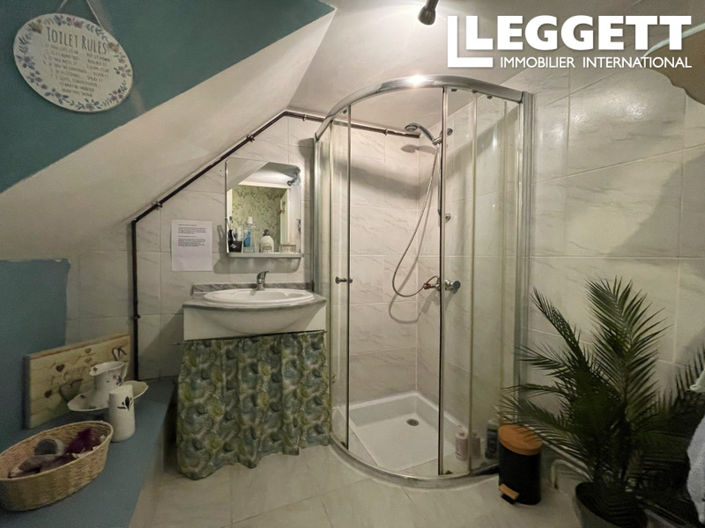 Image No.8-2 Bed House for sale