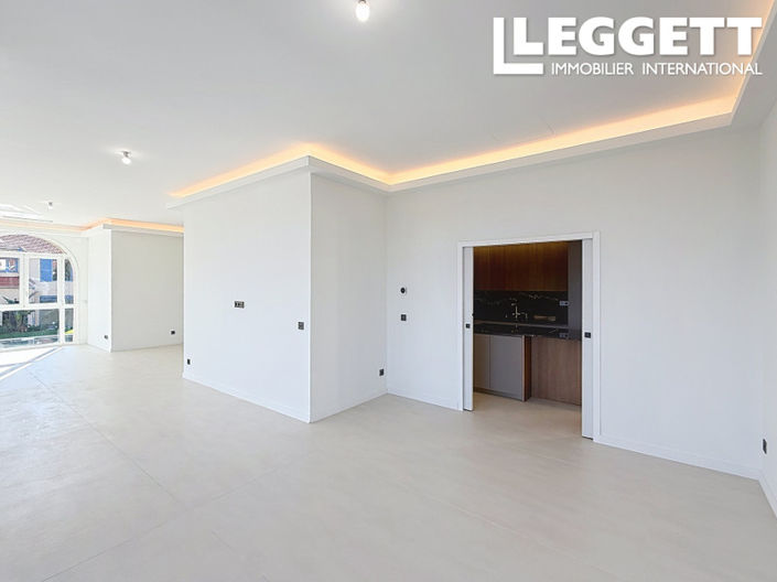 Image No.7-6 Bed House for sale