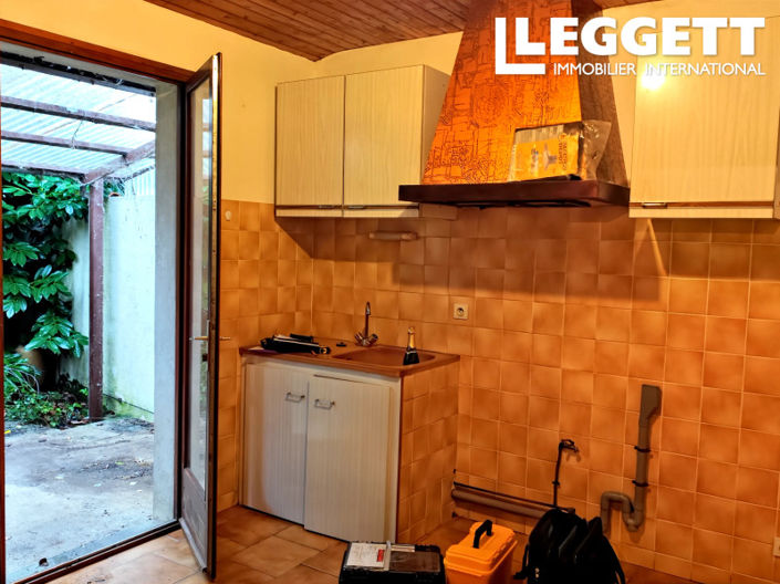 Image No.6-2 Bed House for sale