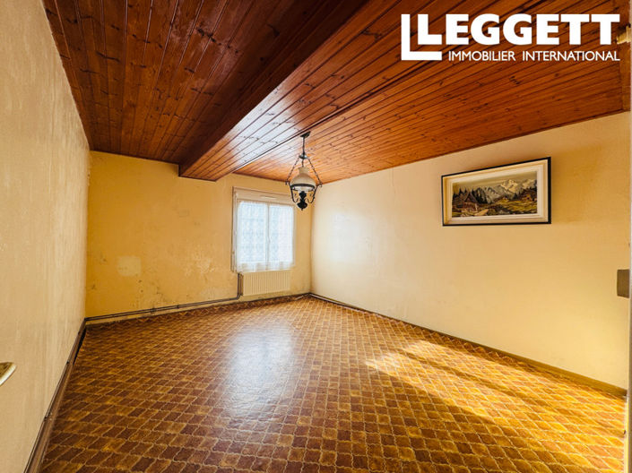 Image No.5-2 Bed House for sale