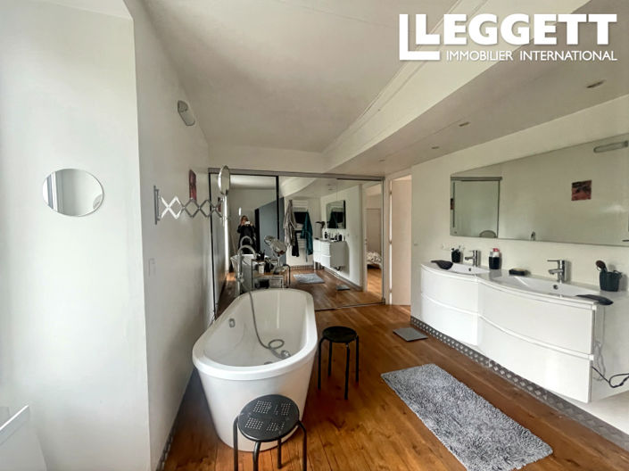 Image No.4-6 Bed House for sale