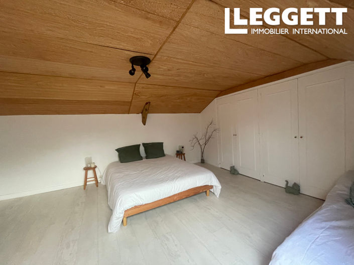 Image No.7-6 Bed House for sale