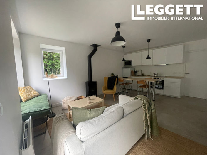 Image No.8-6 Bed House for sale