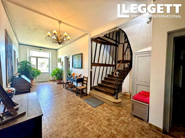 Image No.5-9 Bed House for sale