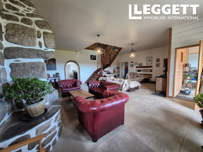 Image No.3-Maison de 6 chambres à vendre à Saint-Nicodème