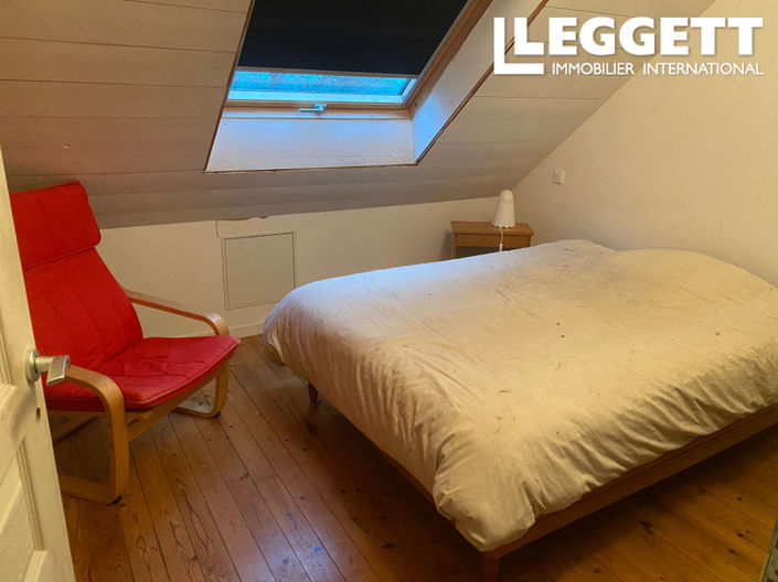 Image No.9-6 Bed House for sale