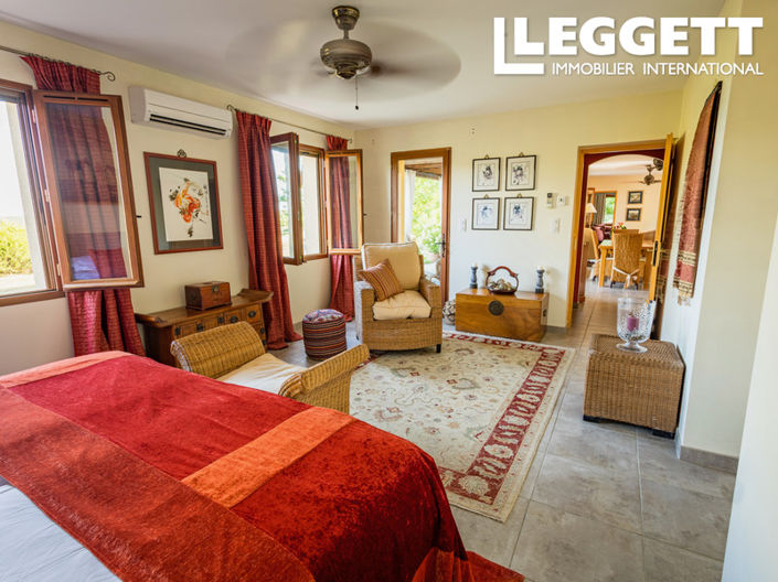 Image No.7-3 Bed House for sale