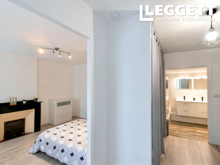 Image No.6-4 Bed House for sale