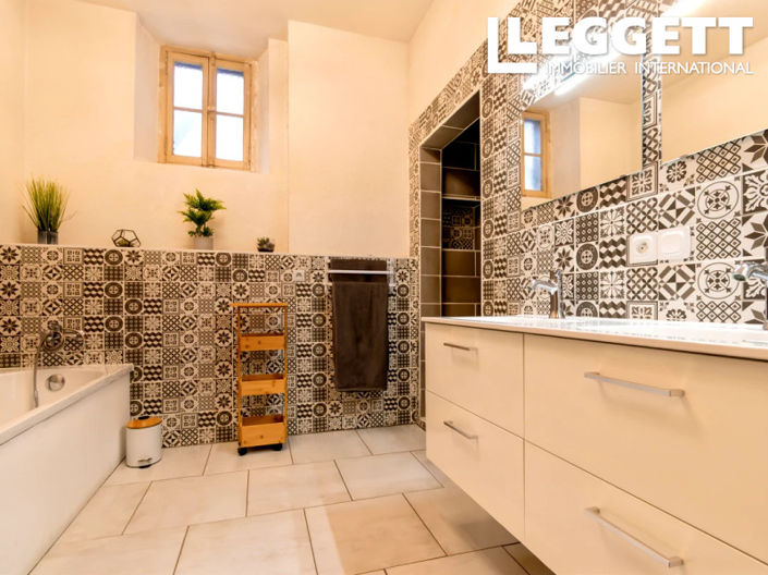 Image No.7-4 Bed House for sale