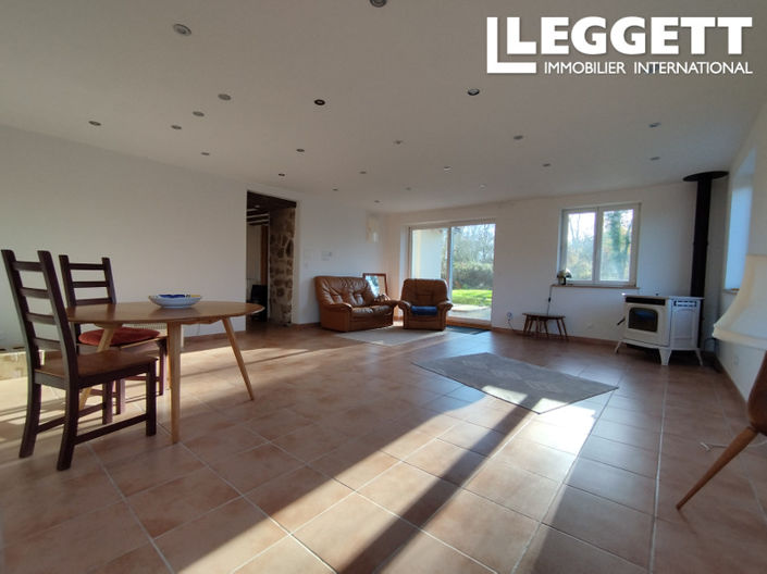 Image No.4-Maison de 4 chambres à vendre à Lussac-les-Églises