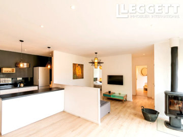 ahr0chm6ly9jzg4uagvzdglhlmltbw8vaw1hz2uvvevom