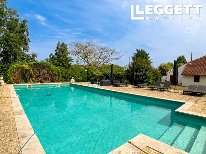 Image No.2-5 Bed House for sale