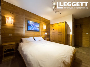 ahr0chm6ly9jzg4uagvzdglhlmltbw8vaw1hz2uvvevom