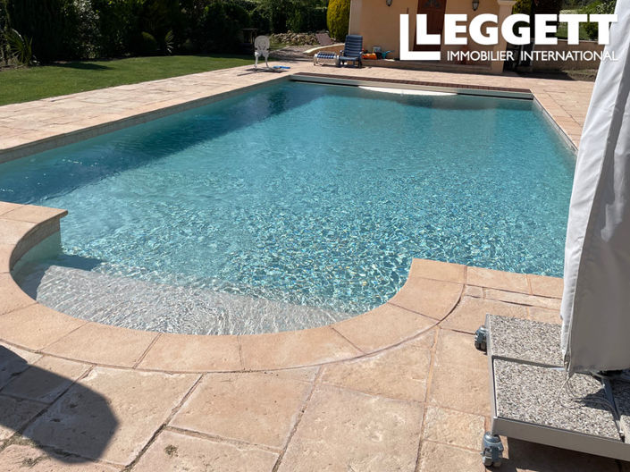 Image No.2-4 Bed House for sale