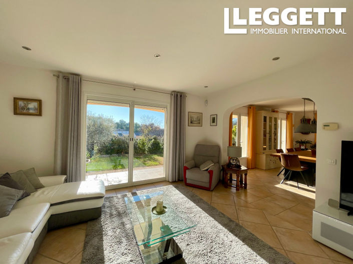 Image No.6-4 Bed House for sale