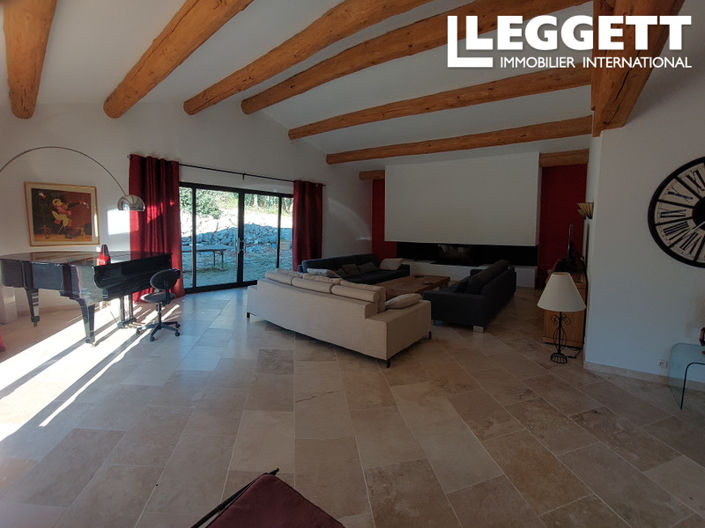 Image No.6-9 Bed House for sale