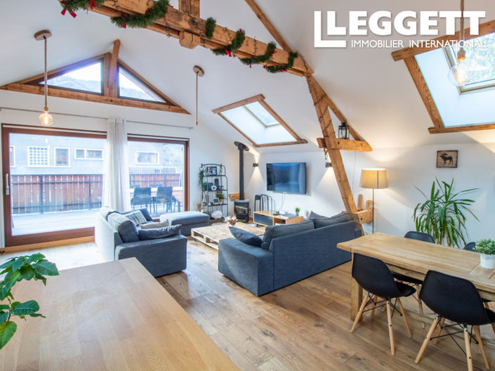 Image No.2-4 Bed House for sale