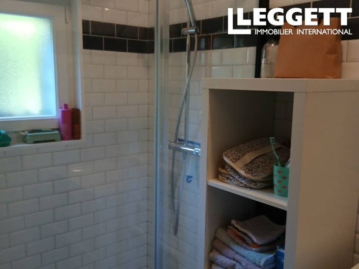 Image No.6-3 Bed House for sale