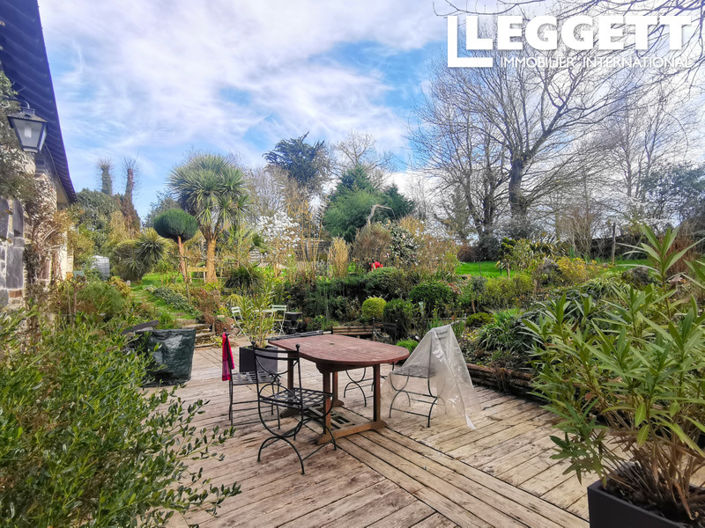 Image No.2-4 Bed House for sale