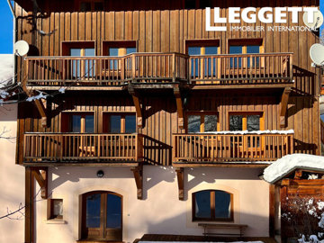 ahr0chm6ly9jzg4uagvzdglhlmltbw8vaw1hz2uvvevom