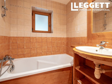 ahr0chm6ly9jzg4uagvzdglhlmltbw8vaw1hz2uvvevom