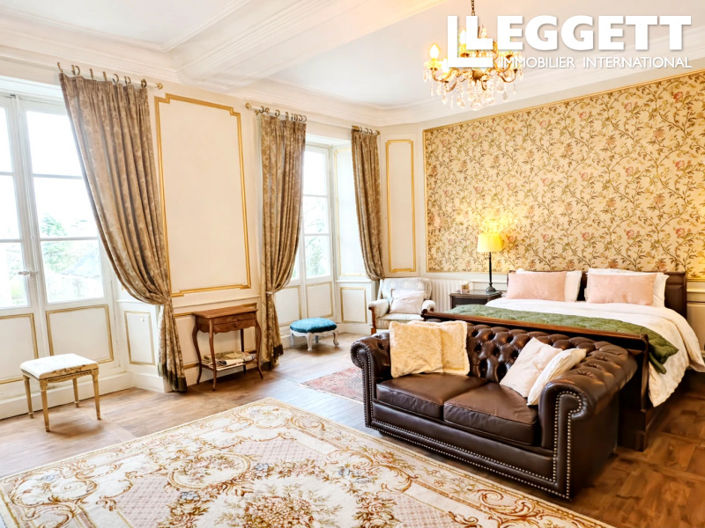 Image No.4-6 Bed House for sale