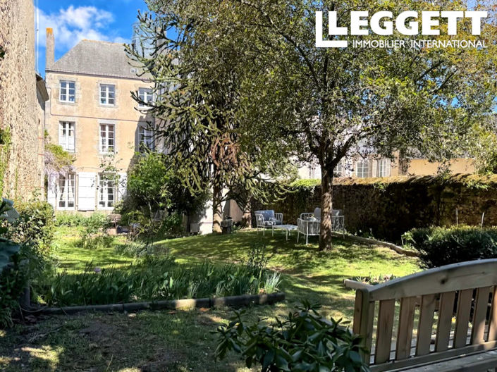 Image No.9-6 Bed House for sale
