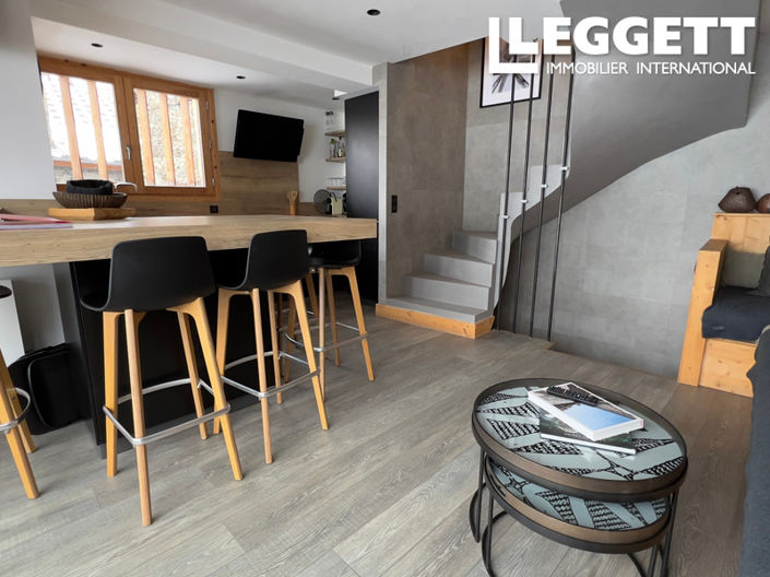 Image No.2-3 Bed House for sale