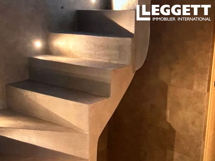 Image No.6-3 Bed House for sale