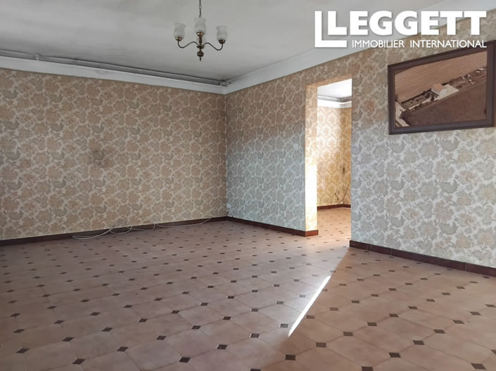 Image No.2-4 Bed House for sale