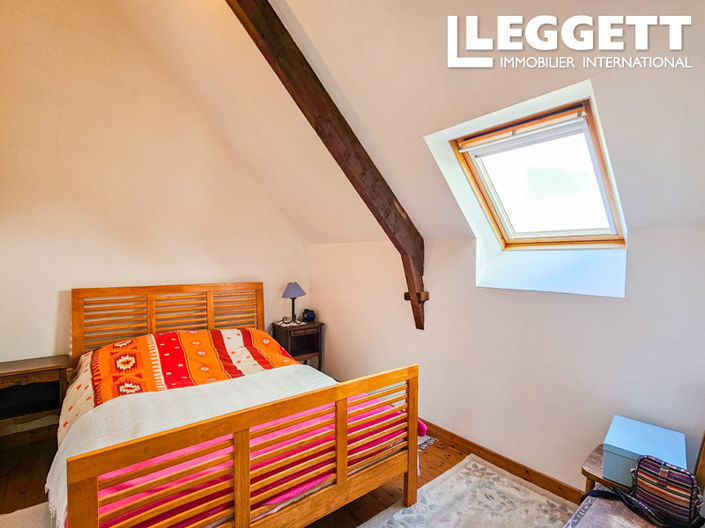 Image No.10-3 Bed House for sale