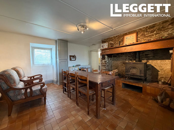 Image No.6-2 Bed House for sale