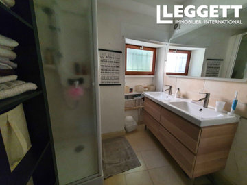 ahr0chm6ly9jzg4uagvzdglhlmltbw8vaw1hz2uvvevom