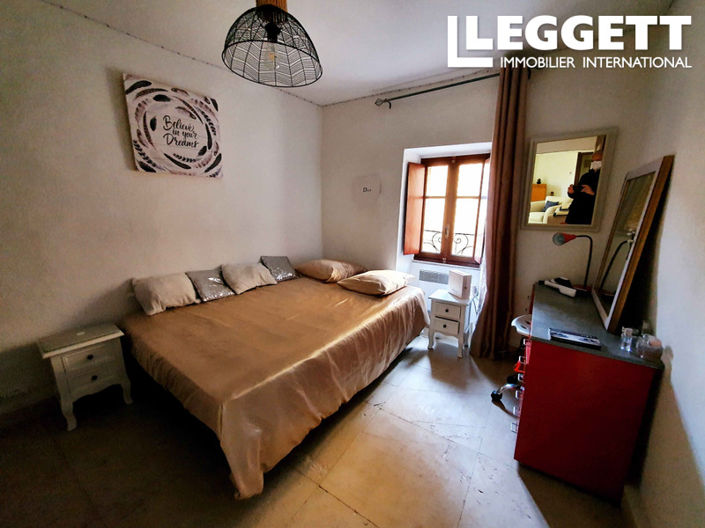 Image No.8-3 Bed House for sale