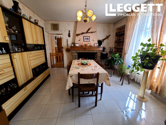 Image No.2-6 Bed House for sale