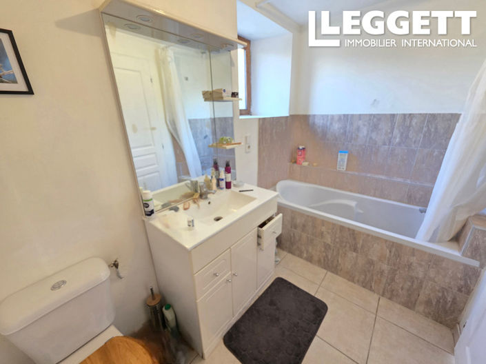 Image No.10-4 Bed House for sale