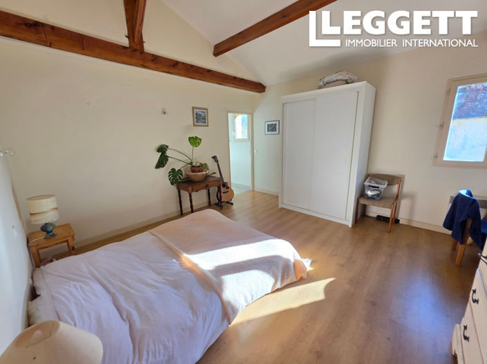 Image No.10-4 Bed House for sale