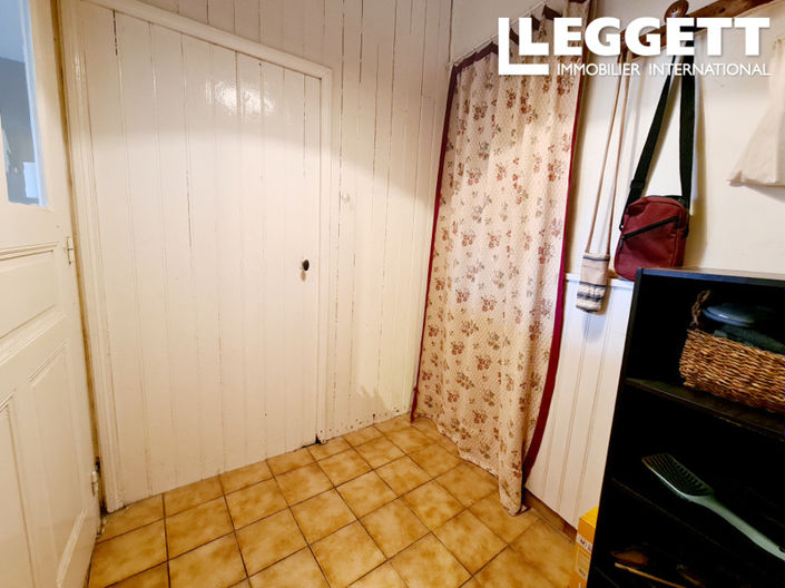 Image No.8-1 Bed House for sale