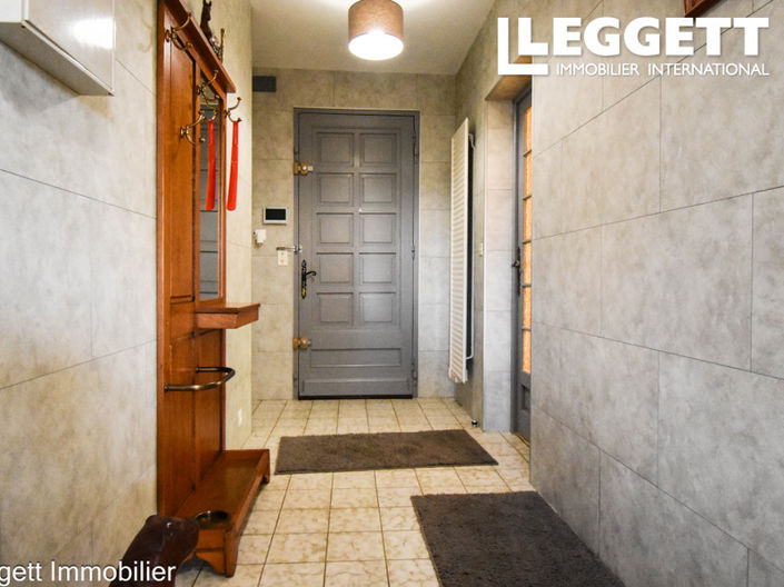 Image No.5-4 Bed House for sale