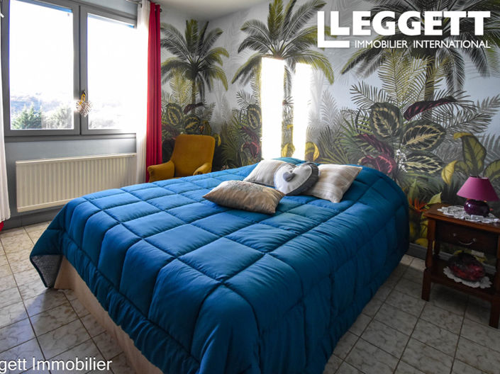 Image No.7-4 Bed House for sale