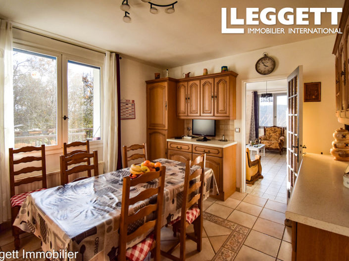 Image No.8-4 Bed House for sale