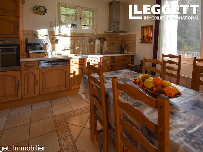 Image No.9-4 Bed House for sale