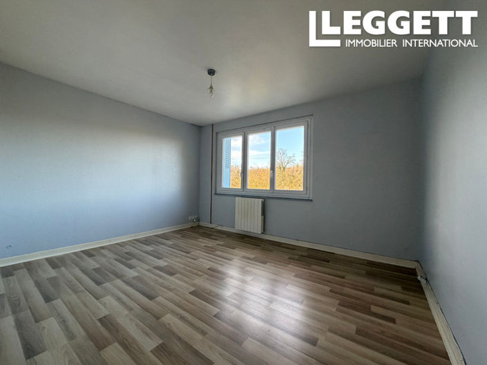 Image No.10-4 Bed House for sale