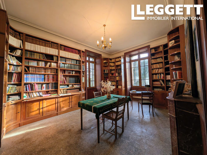 Image No.10-Châteaux de 15 chambres à vendre à Anglès