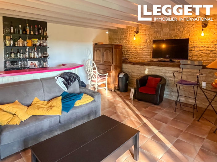 Image No.5-6 Bed House for sale