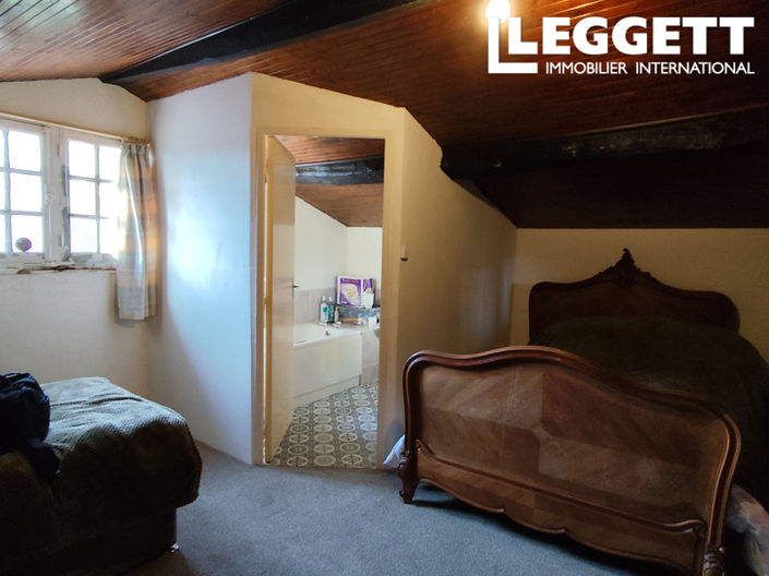 Image No.6-4 Bed House for sale