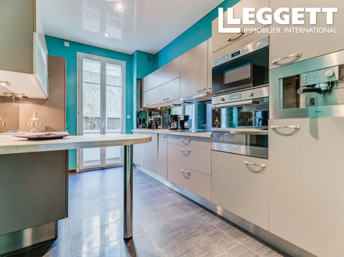 Image No.8-2 Bed Apartment for sale