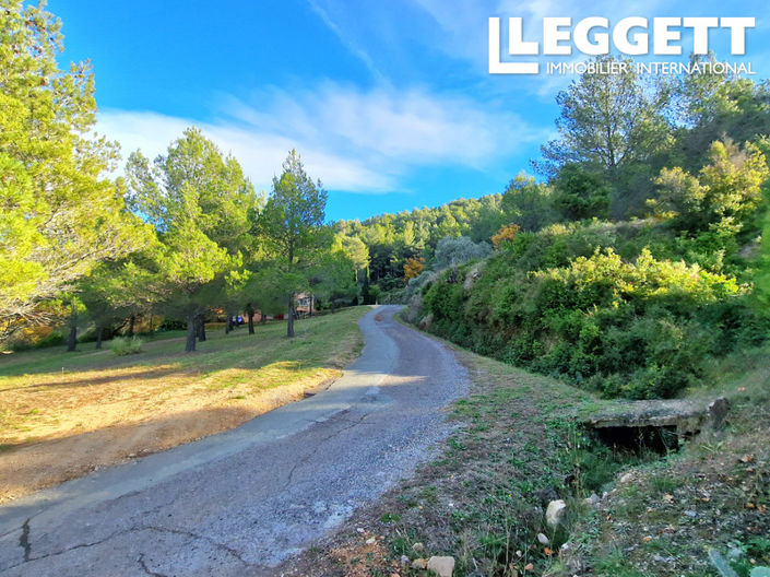 Image No.7-9 Bed House for sale