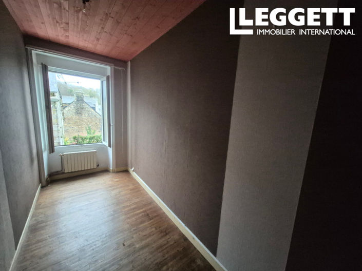 Image No.8-5 Bed House for sale